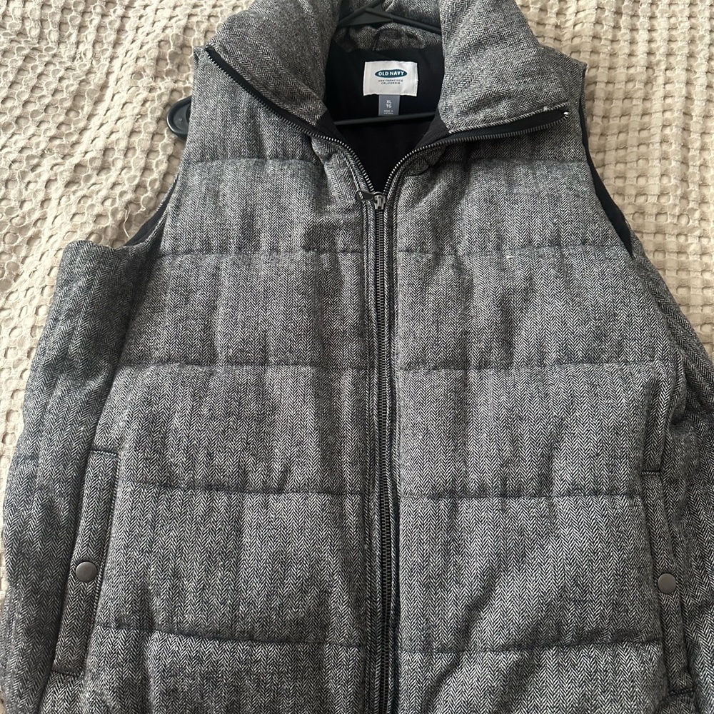 Old Navy Women's Gray Quilted Vest